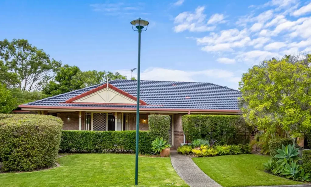 3-BED VILLA LOCATED IN QUAINT COMPLEX