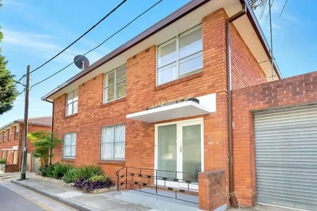 Charming Two-Bedroom Apartment in Prime Location
