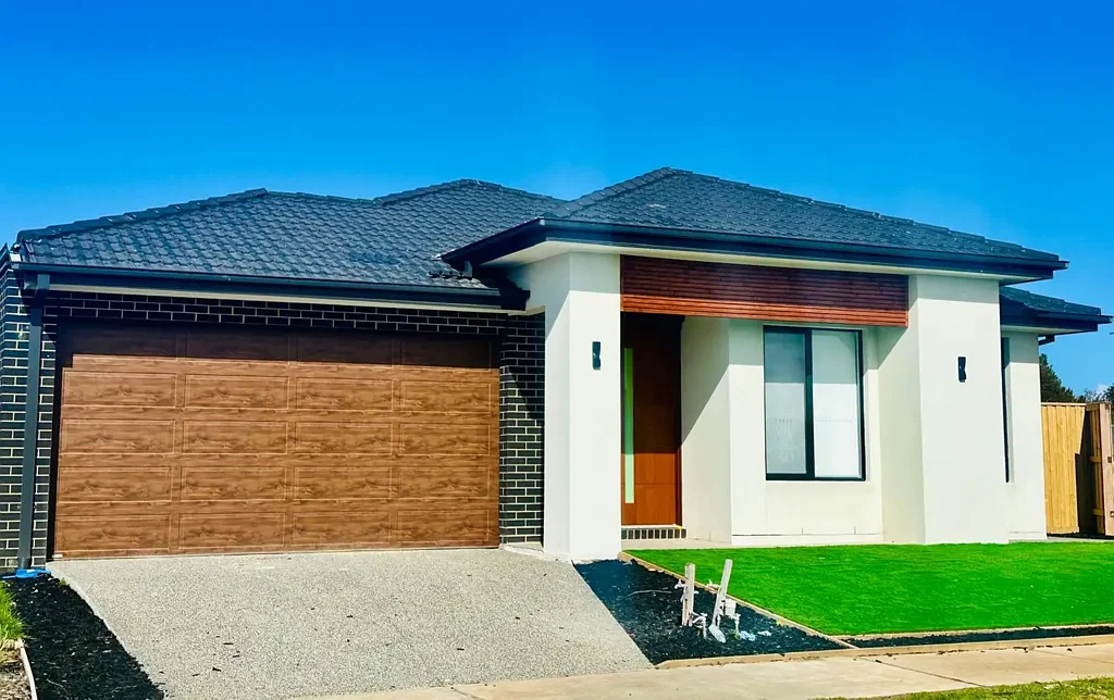 Brand New Modern Family Home in Prime Location!