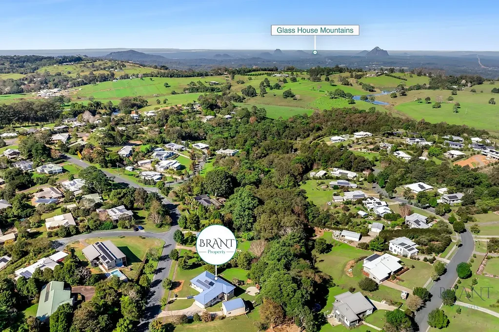 Maleny 4 Slaapkamer Elegant Maleny Home with Dual Living!