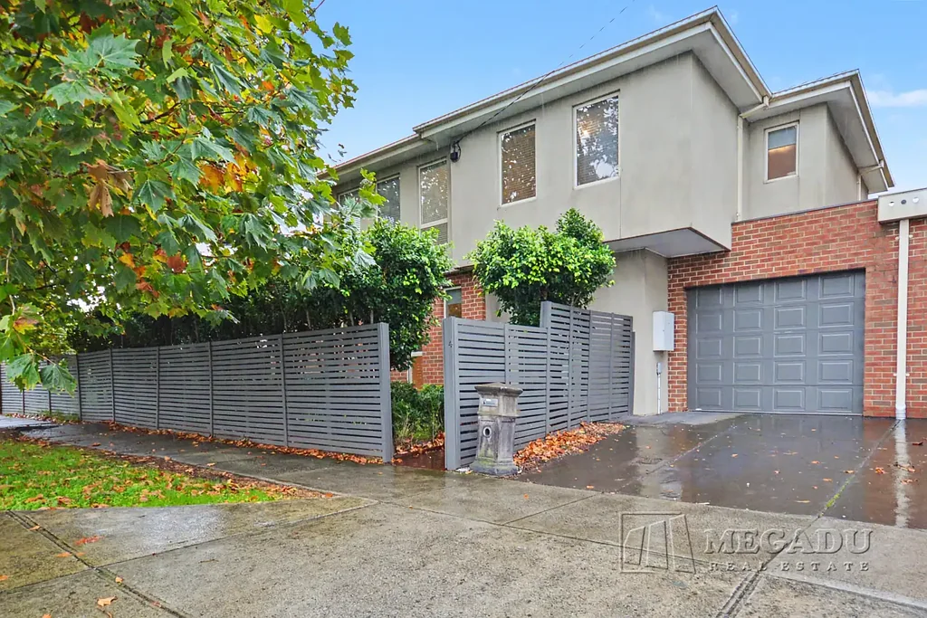 Modern Townhouse Living with Space, Comfort and Convenience