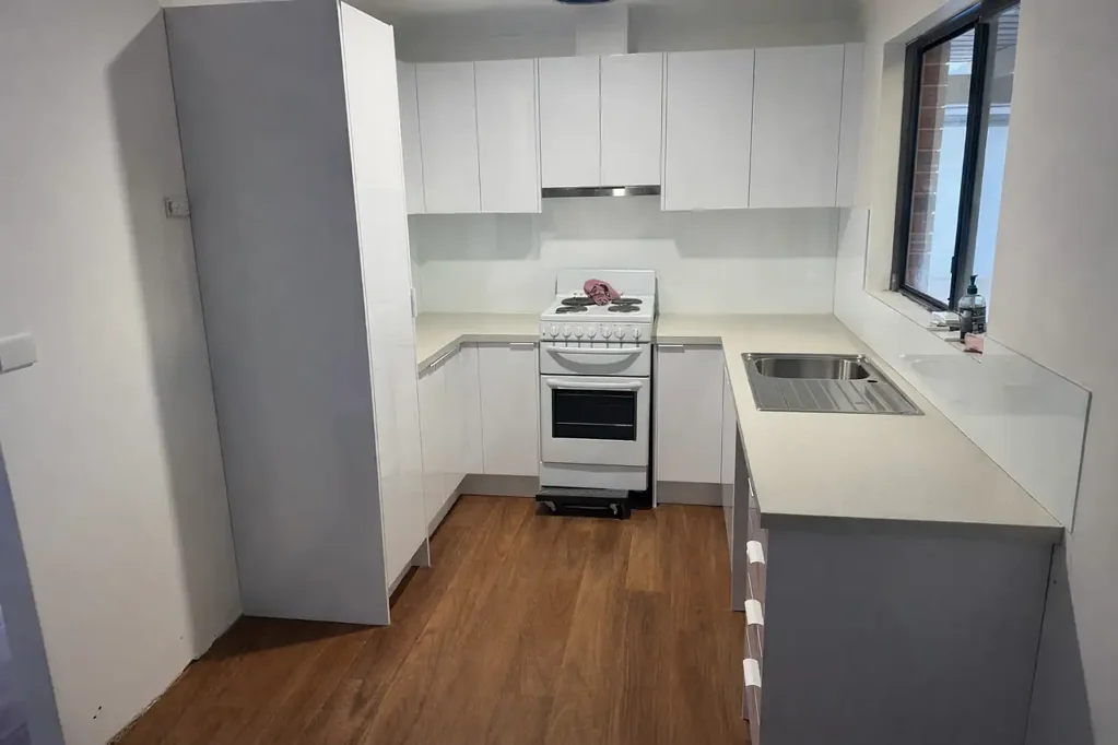 Fully renovated street frontage unit in South Perth with 2 alfresco areas, air-conditioning and ceiling fans