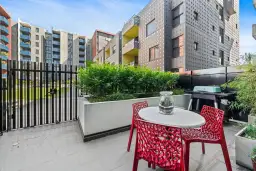 7/94 Canning Street, Carlton