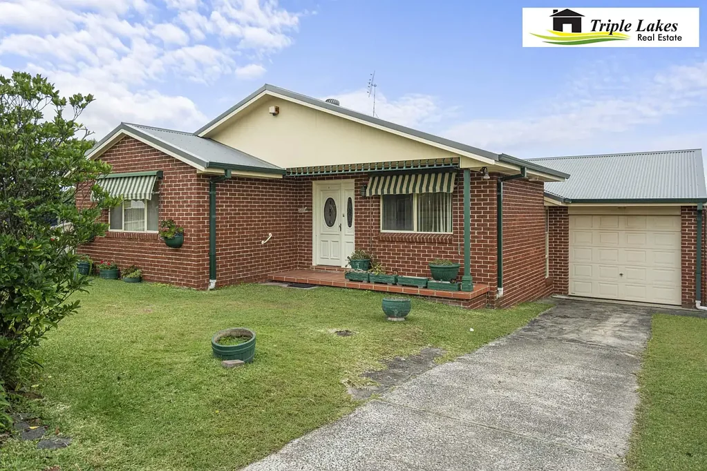 Gwandalan 3 Bedroom Fishing Place on Lake Macquarie