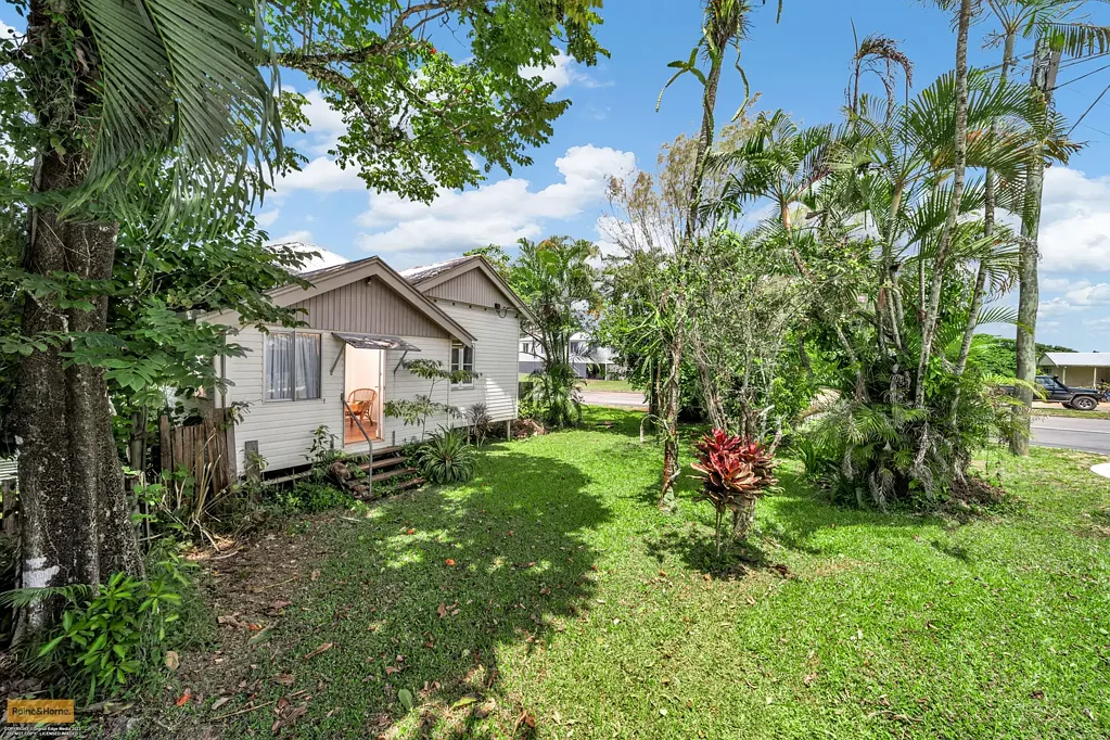 East Innisfail 5 Bedroom Two for the price of one