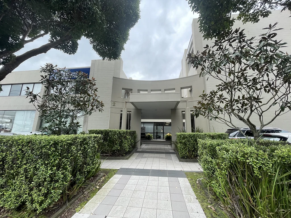 Newmarket Outstanding office with huge parking allocation