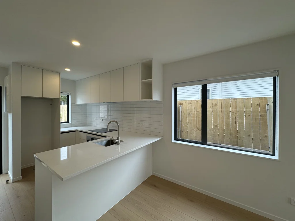 Stand alone modern townhouse