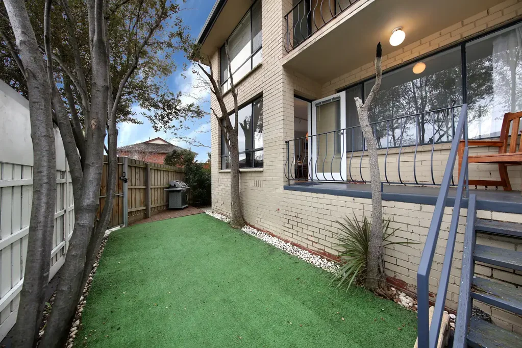 Oakleigh 2Habitaciones Ground floor starter in ideal locale