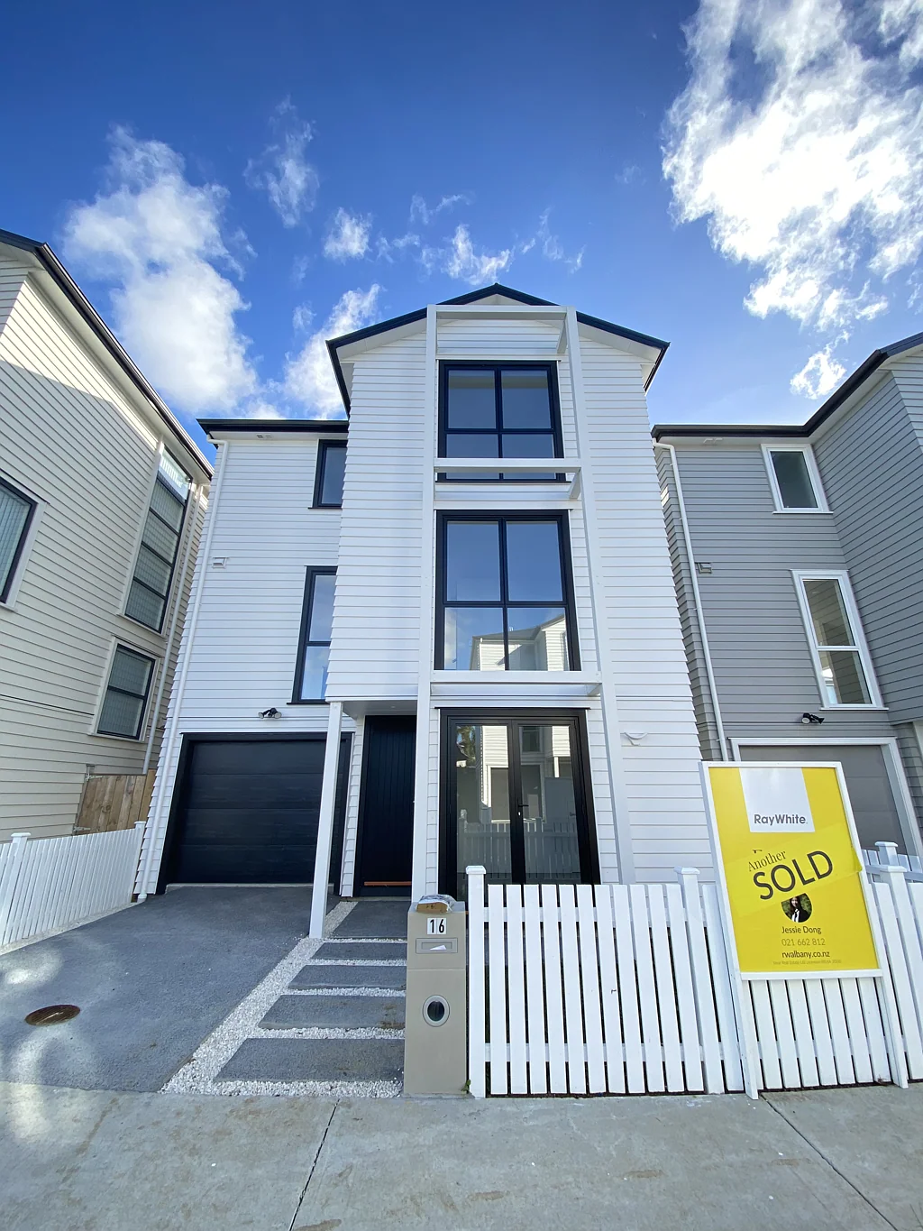 16 Nephrite lane, Henderson