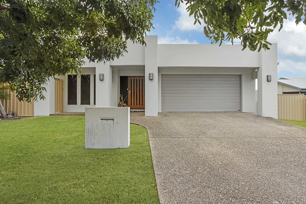 12 FOUNDATION STREET, Glenella, QLD 4740