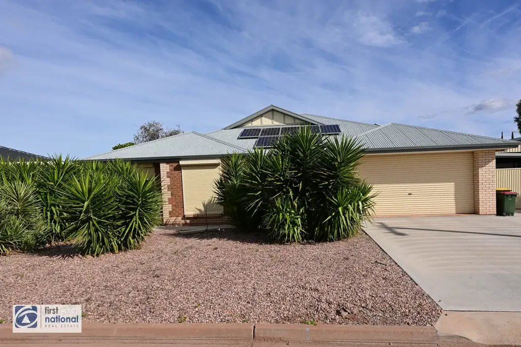 Stirling North 4 Slaapkamer Modern Family Living Opposite the Park