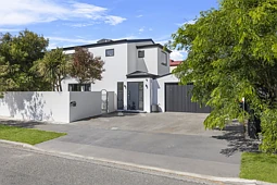 1/22 Aston Drive, Waimairi Beach