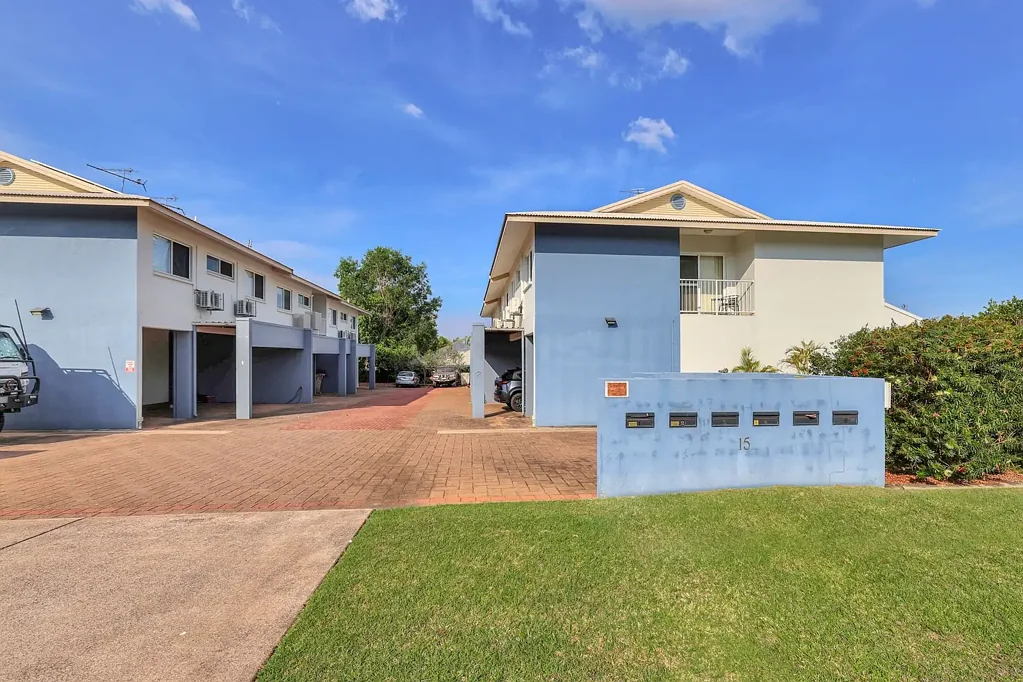 Bakewell 3બેડરૂમ VERSATILE & SPACIOUS TOWNHOUSE IN PRIME LOCATION