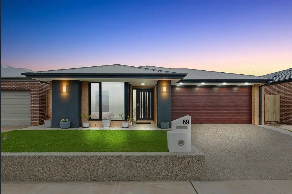 Melton South 4ਬੈੱਡਰੂਮ Henley Build  Custom Family Home Featuring luxurious Upgrades!