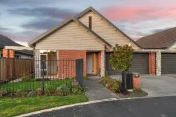 35 Henley Green, Northwood