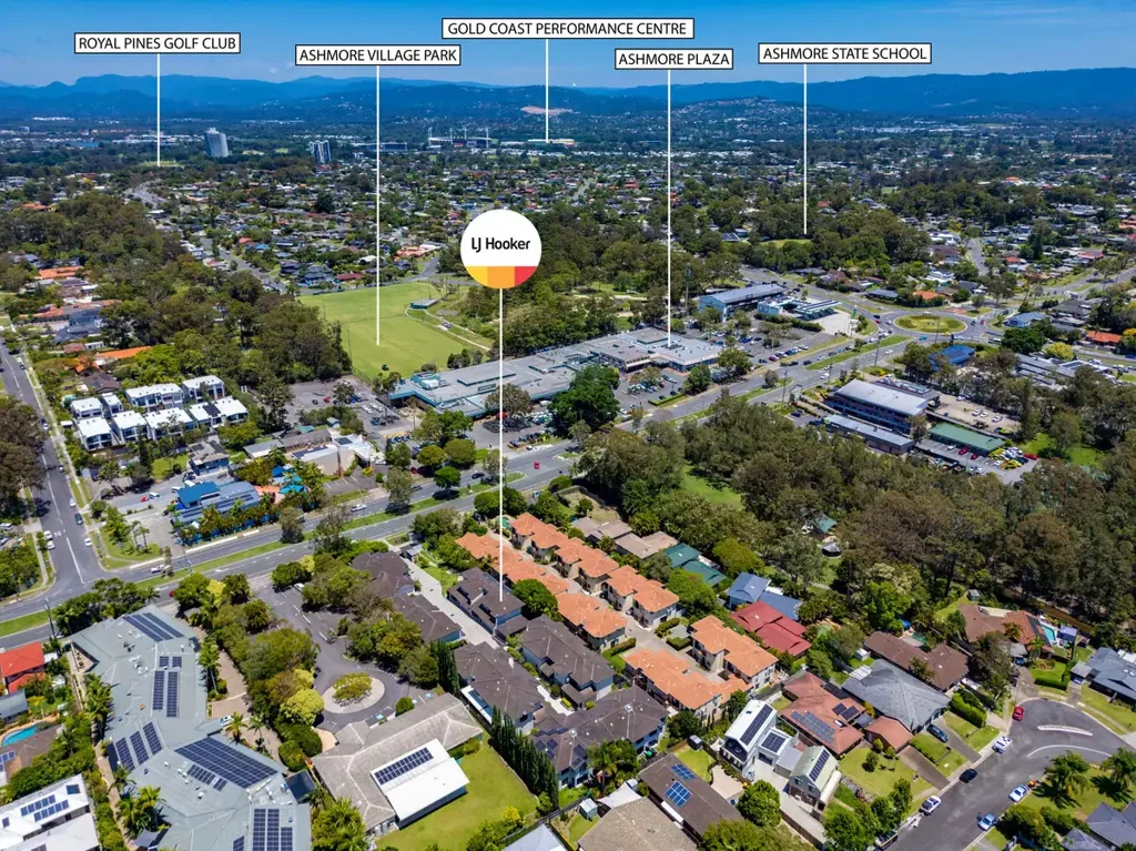 Ashmore 3ห้องนอน CENTRAL & CONVENIENT LARGE FAMILY HOME IN PRIVATE & SECURE BOUTIQUE ESTATE!