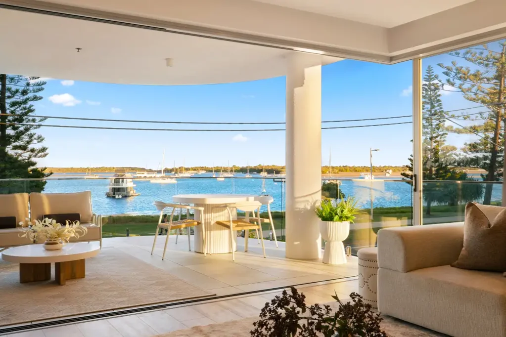 Biggera Waters 3chambre Luxury Full-Floor Waterfront Living with Uninterrupted Broadwater Views