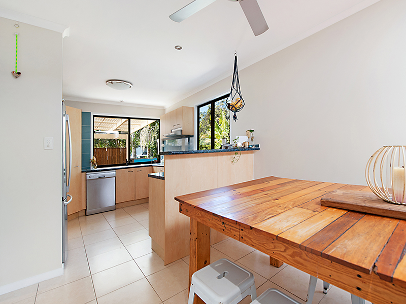 4 HOLLY GREEN CR, PALMWOODS QLD 4555, 0部屋, 0バスルーム, House