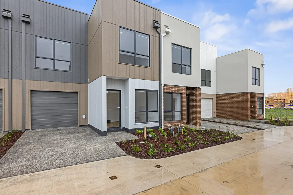 Stylish & Spacious Family Living in Prime Berwick Location