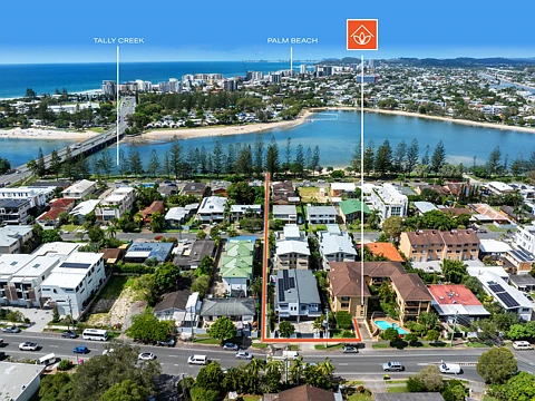 Burleigh Heads 2 Bedroom PRIME KOALA PARK POSITION - FOOTSTEPS TO TALLY CREEK