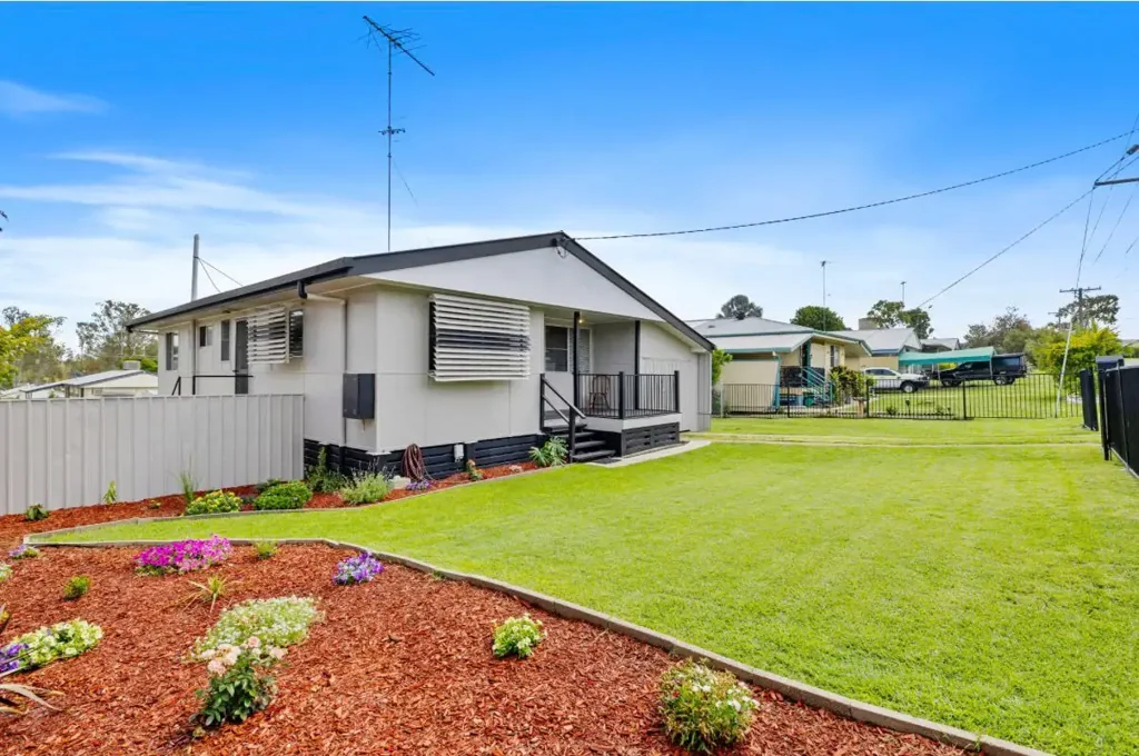 3 Stephenson Street, Moura, QLD 4718