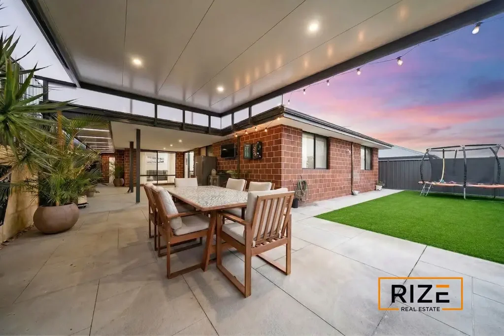 Banksia Grove 4Zimmer Entertainment Masterpiece!