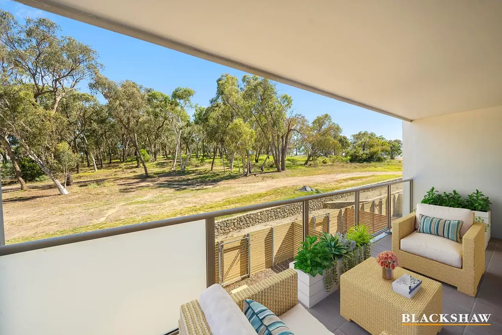 Bruce 3 Bedroom Top floor backing reserve!