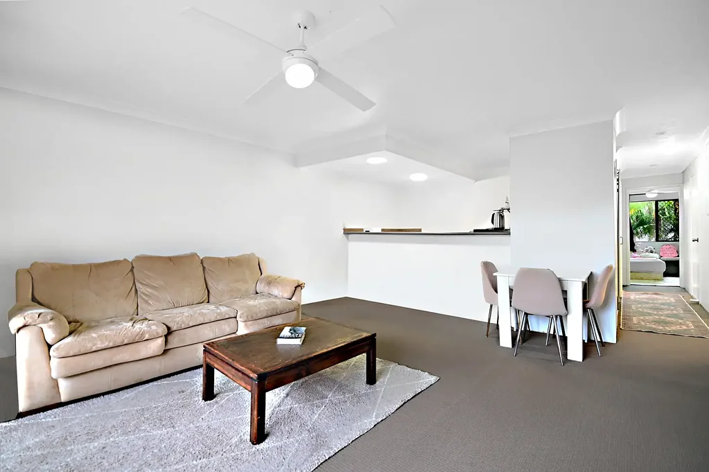 Labrador 2chambre Unbeatable Value! Prime Investment or Coastal Living Opportunity!