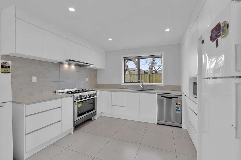Fairfield 4 Slaapkamer Brick & Freehold 4 Bedroom With Double Garage