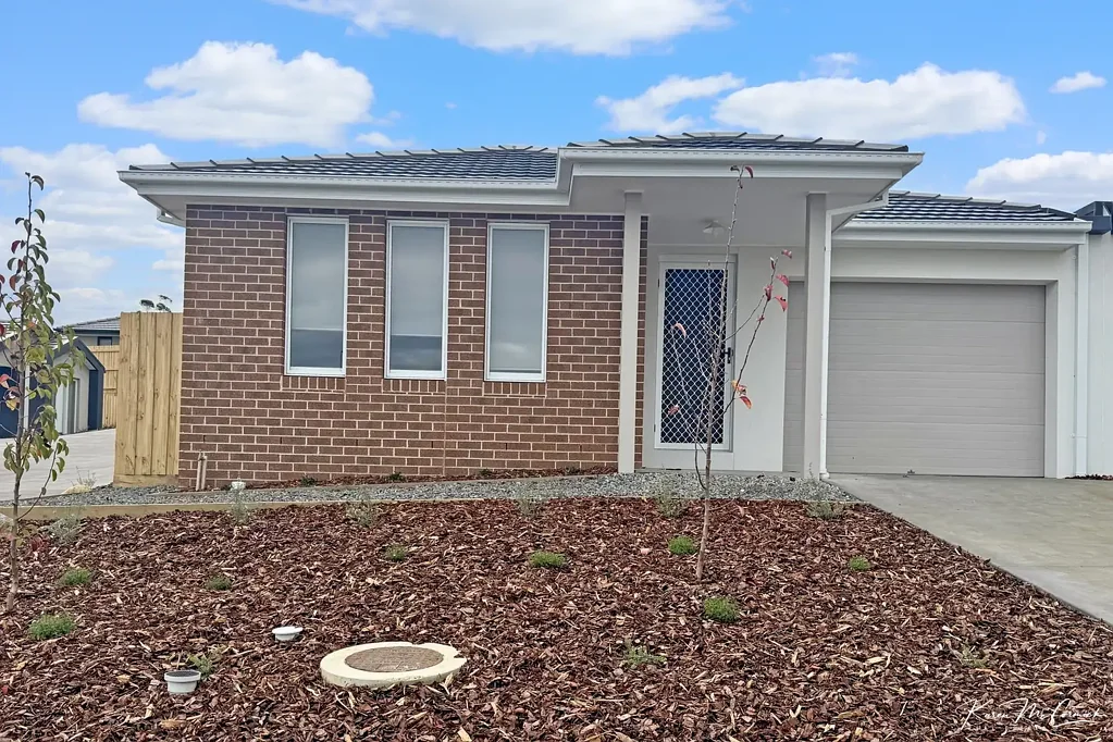Bunyip  BUNYIP Brand New 2 Bed