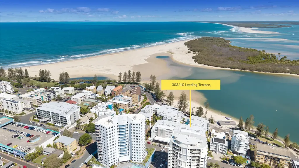 Caloundra 2कमरा Beachfront living in the heart of Caloundra