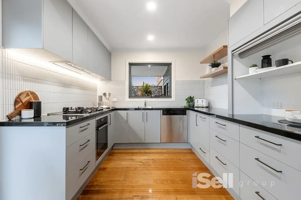 1/3 Oak Grove, Springvale, VIC 3171