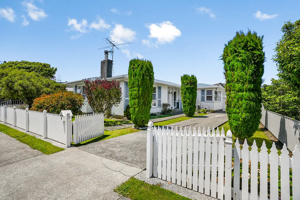 6 Wetherby Grove, Wainuiomata, Lower Hutt, Wellington