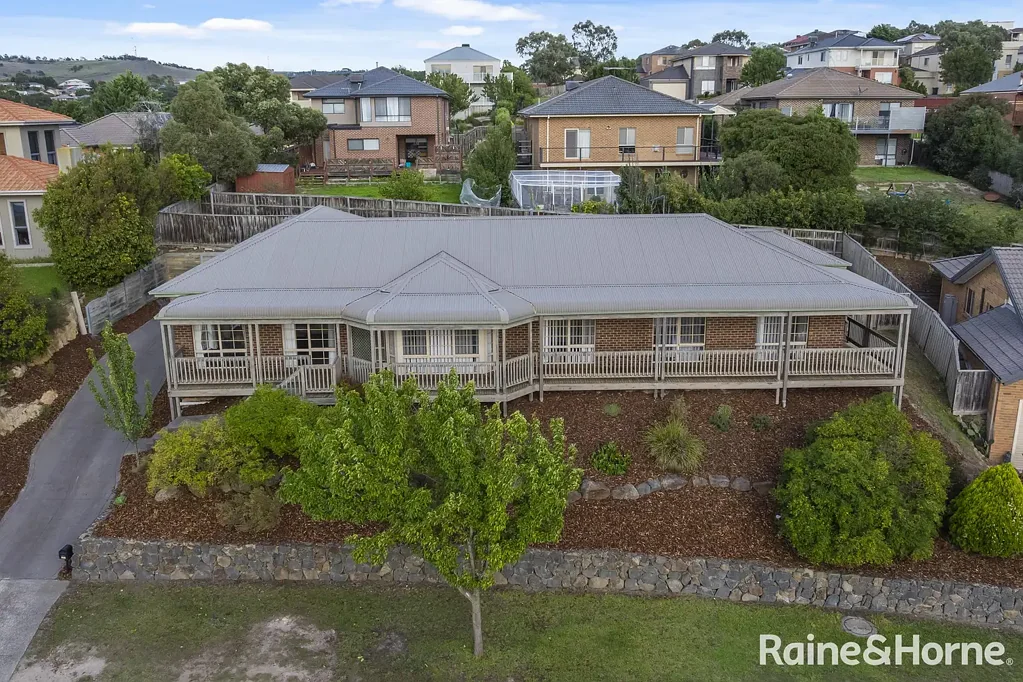 Sunbury 4Moenga An outlook that steals the show! Land size approx. 893m²