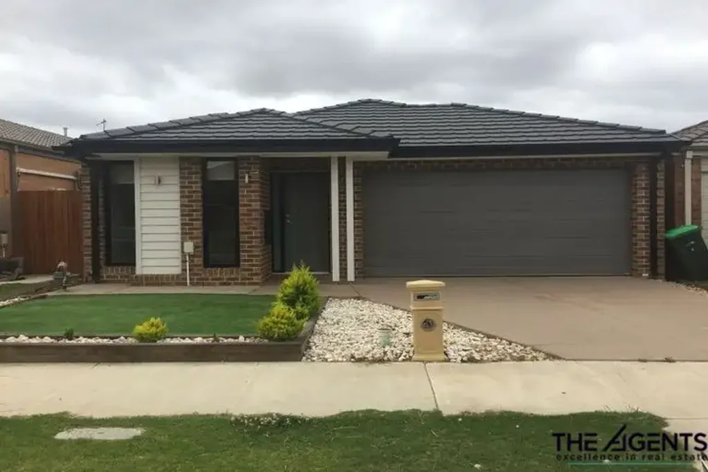 Family-Friendly Home in a Prime Truganina Location!
