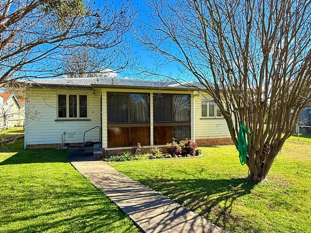 41 Stewart Avenue, Warwick, QLD 4370