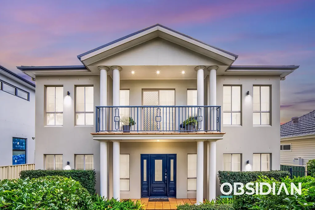 Lidcombe 5ਬੈੱਡਰੂਮ Architecturally Designed Luxury Family Home with Council-Approved Granny Flat Potential