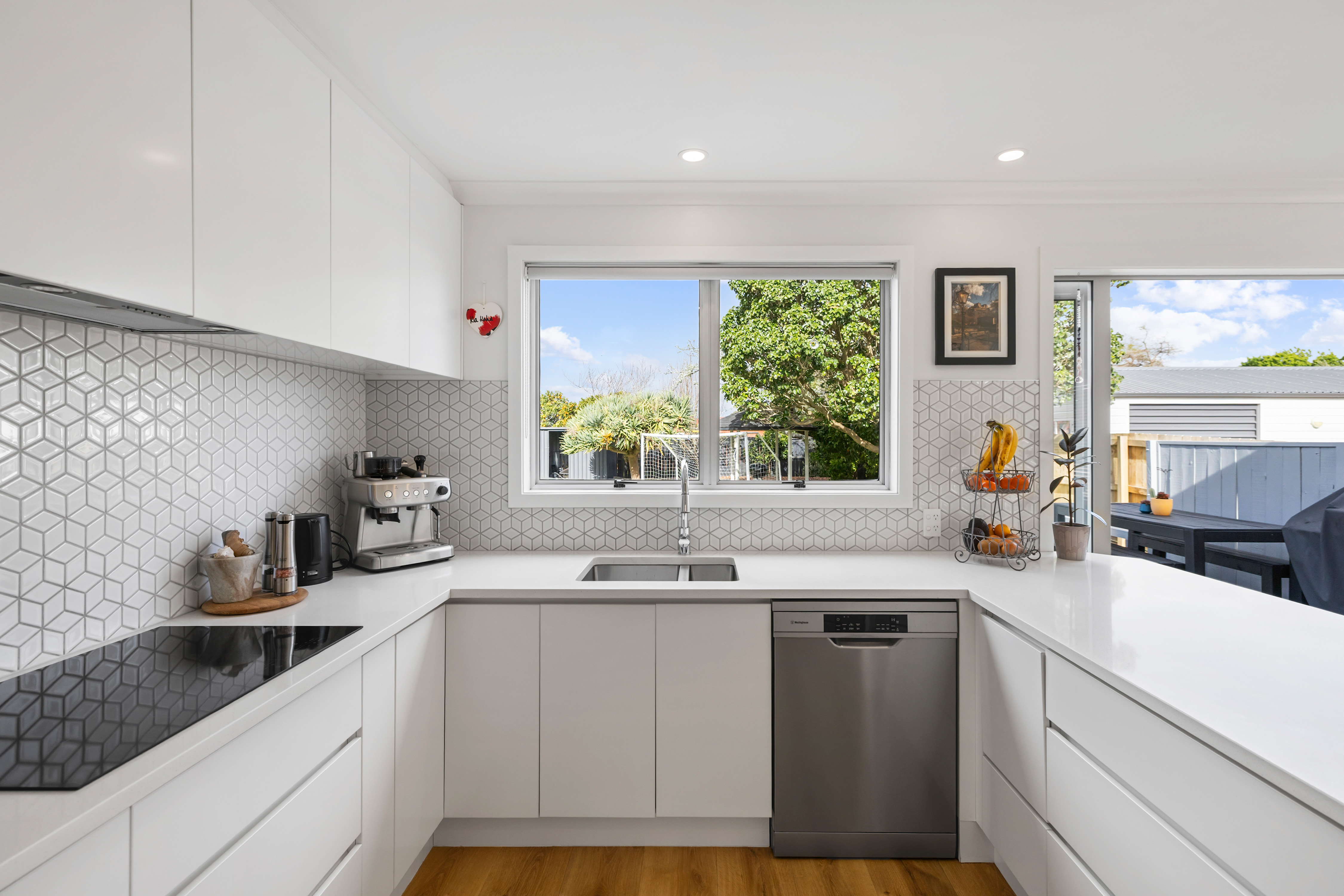 4 Binda Place, Botany Downs, photo 15