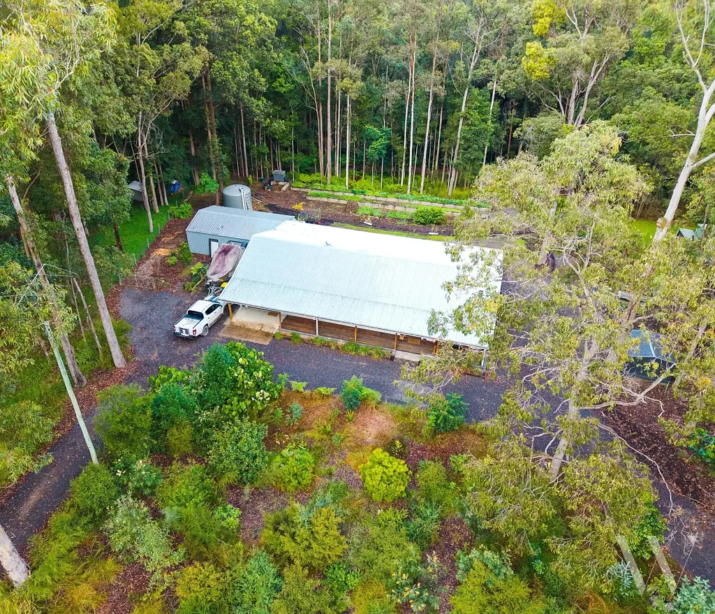 Pomona 3 Bedroom POMONA PERFECTION - FULLY RENOVATED HINTERLAND HAVEN ON THE EDGE OF NATURE!