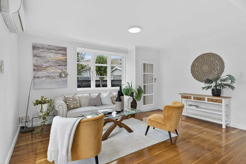 Ellerslie 3房  Warm, sunny living with school zone appeal