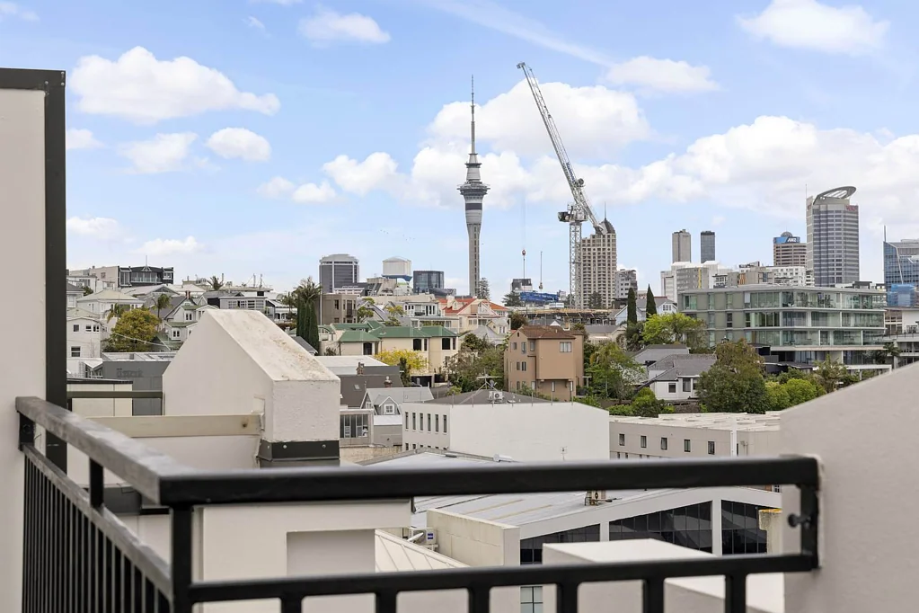 Parnell 2Zimmer Affordable DGZ Entry – Stylish Lock-Up and Leave!