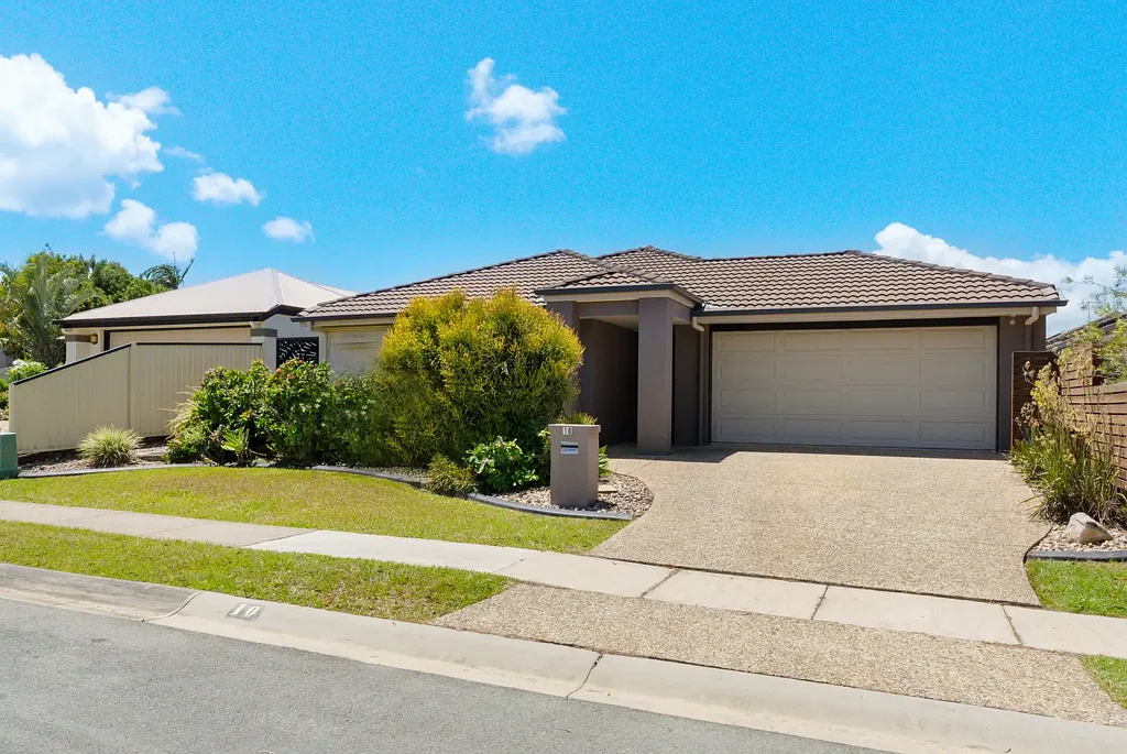 10 Corrimal Place, Sandstone Point, QLD 4511