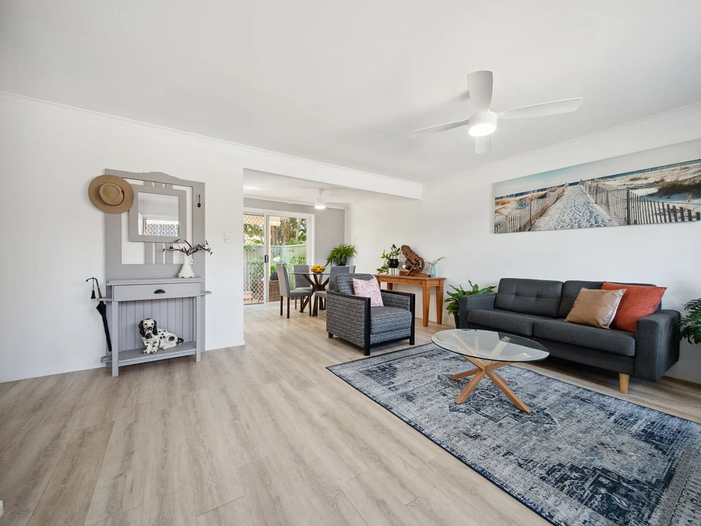 UNIT 6/271 Christine Avenue, Varsity Lakes, QLD 4227