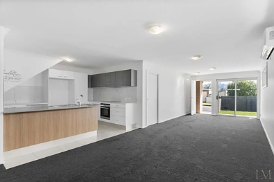Elermore Vale 2Zimmer Stylish, Comfortable & Low-Maintenance Townhouse Living
