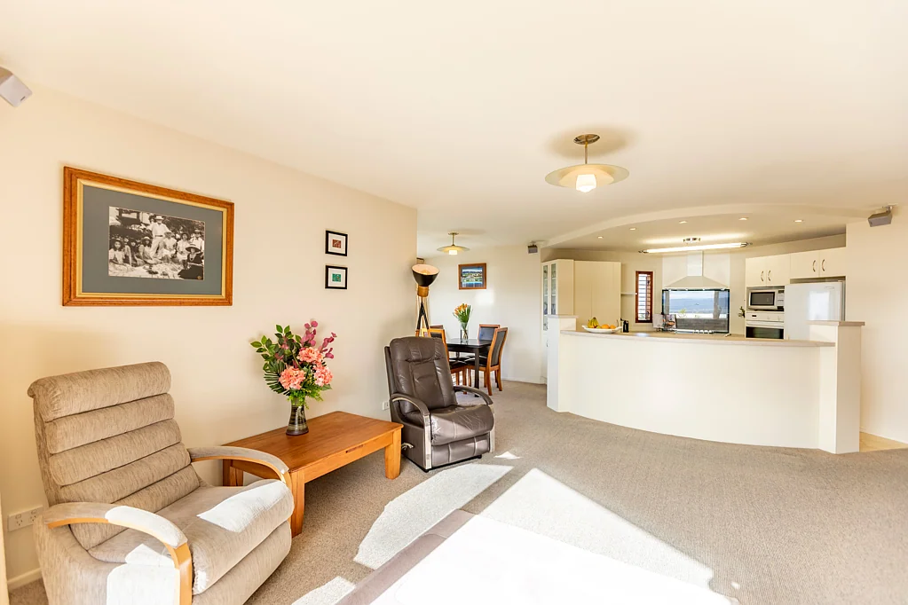 Napier Hill 3房  Wake up to Sea View, seriously priced to sell.