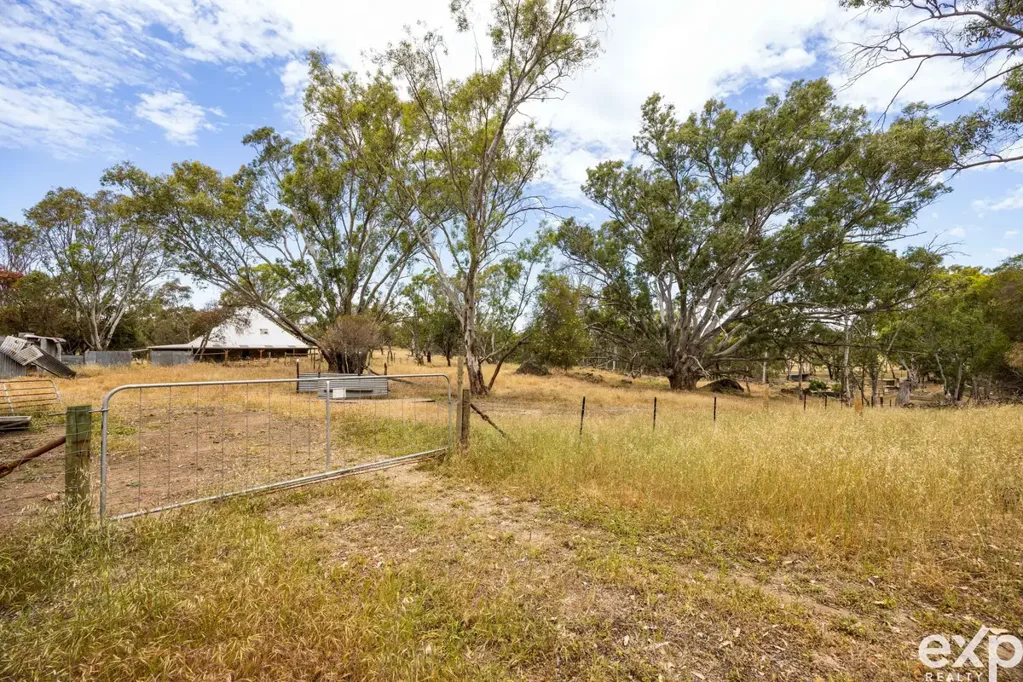 Mount Mckenzie 13.81 Acres with Approved DA & Sweeping Northern Lofty Ranges Views