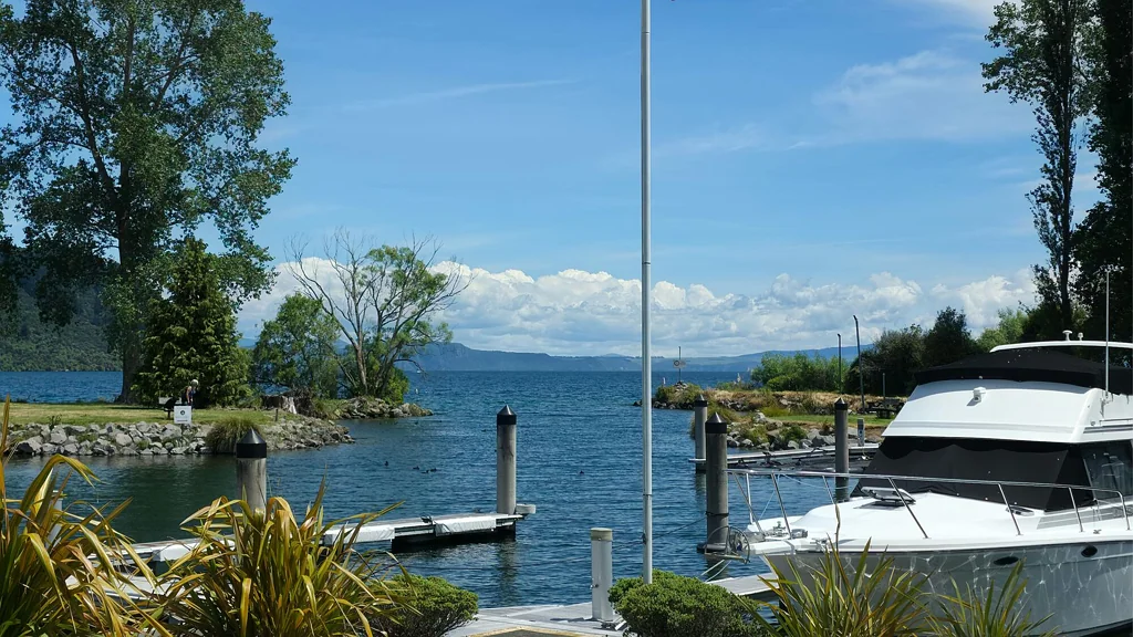 Kinloch Live the Lake Life-Exclusive Kinloch Marina Berth