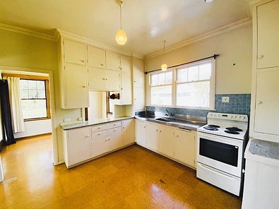 Stunning & Spacious Lansdowne Living
