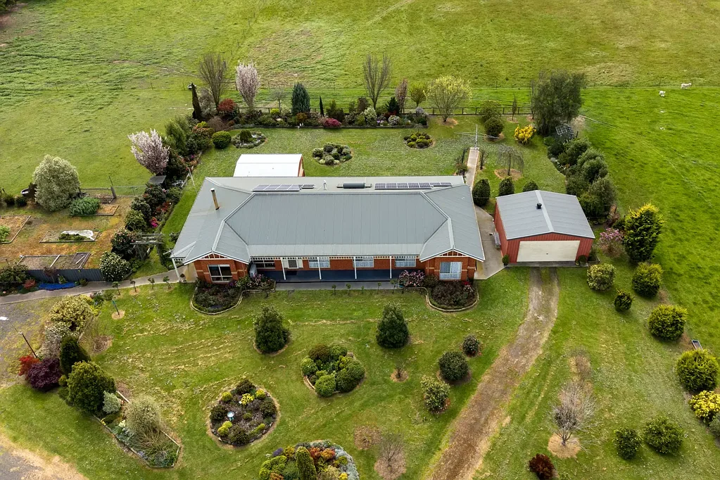 Rosedale 4कमरा WHERE COUNTRY LIVING MEETS FAMILY COMFORT