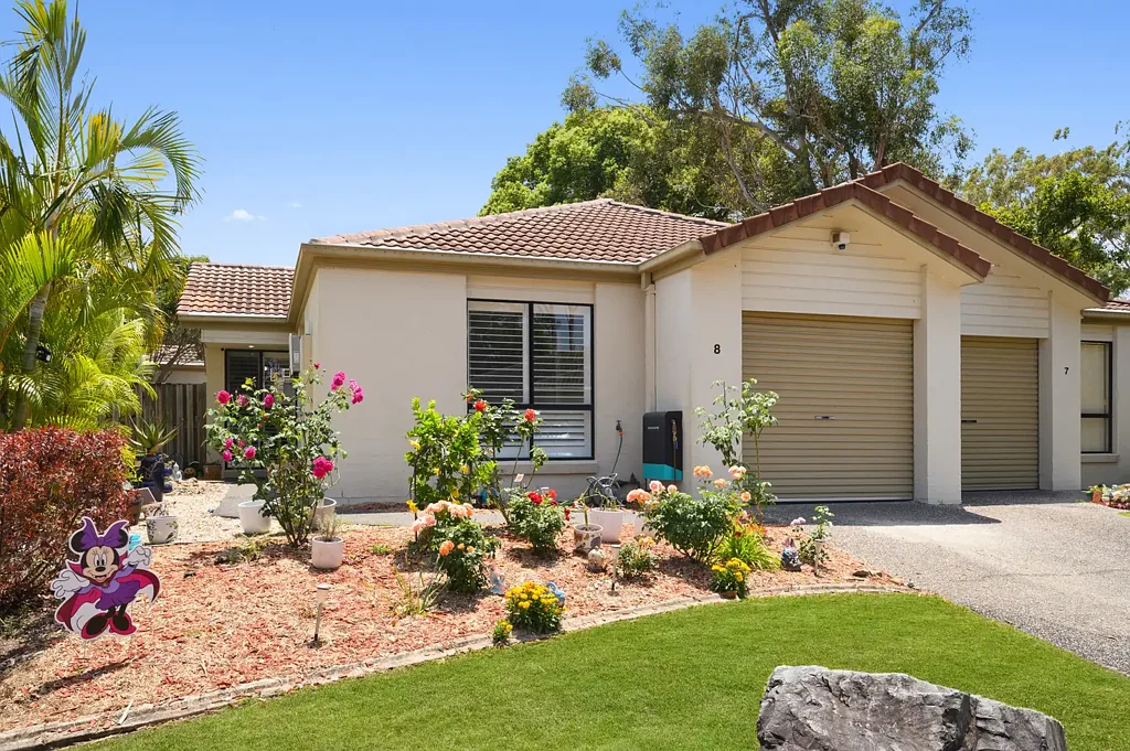 Coombabah 3Phòng ngủ Highly Sought-After Cul-de-Sac Position - Move-In-Ready!